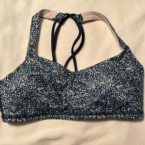 lululemon Free to Be Sports Bra size 4